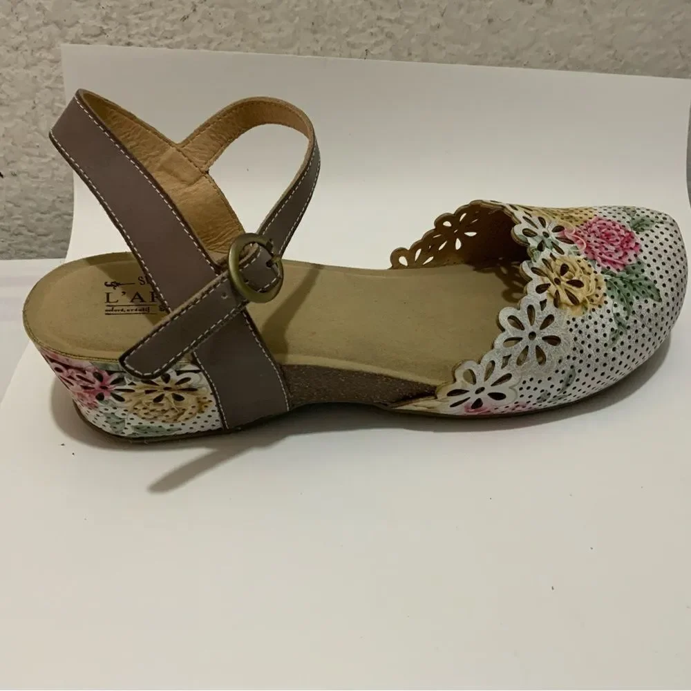 NWOT L’Artiste Leather Shoes AAHNA  flower cutout design size 42 (10.5 /11) - Picture 2 of 16